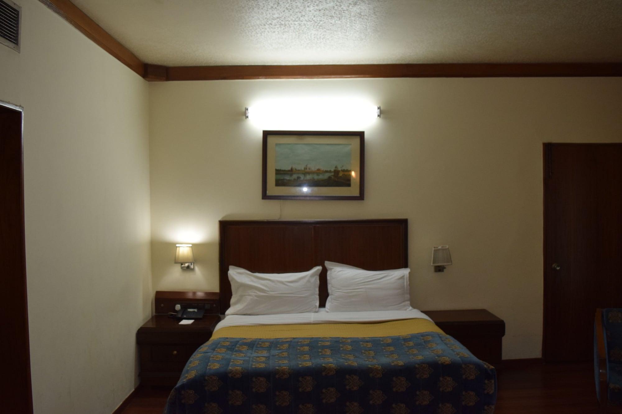 Hotel Samrat, New Delhi Extérieur photo