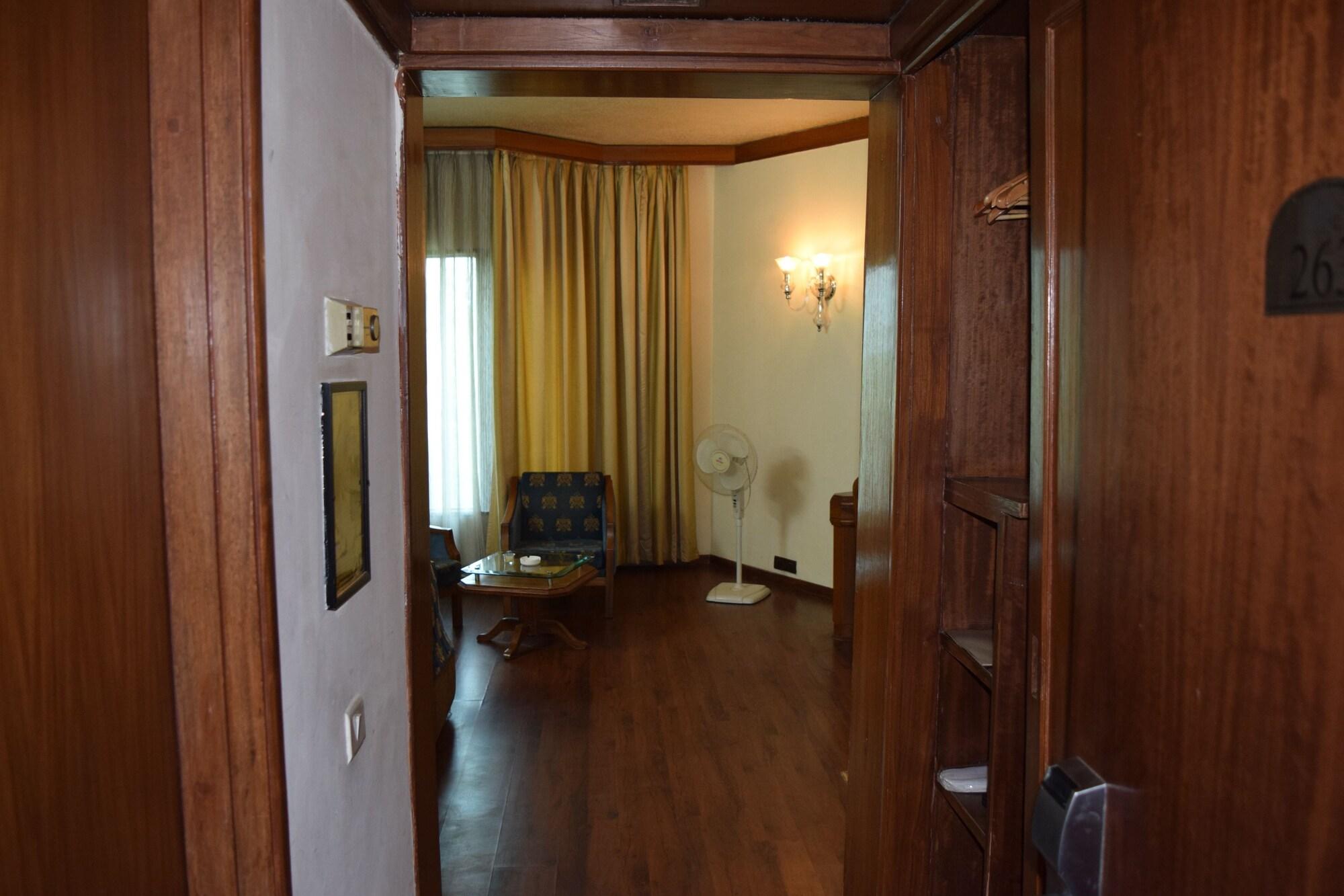 Hotel Samrat, New Delhi Extérieur photo