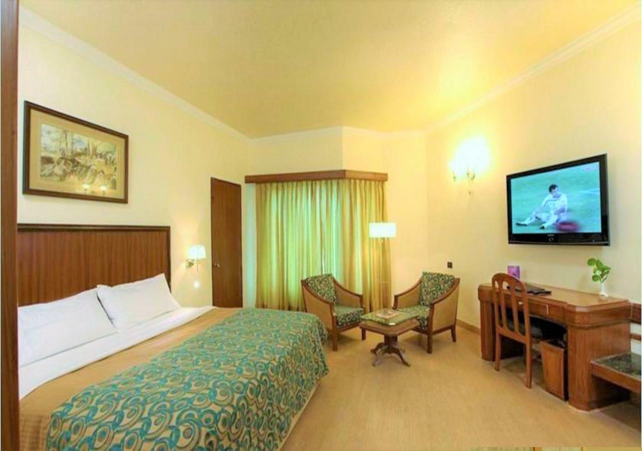 Hotel Samrat, New Delhi Extérieur photo